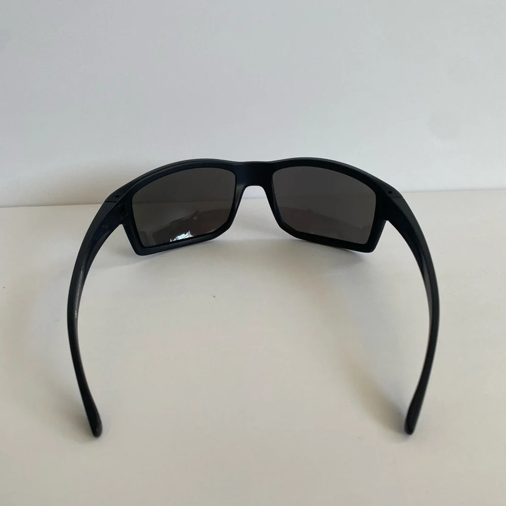 NWOT - Authentic - Oakley Gibston Polarized Sunglasses - Black / Grey - Picture 9 of 16